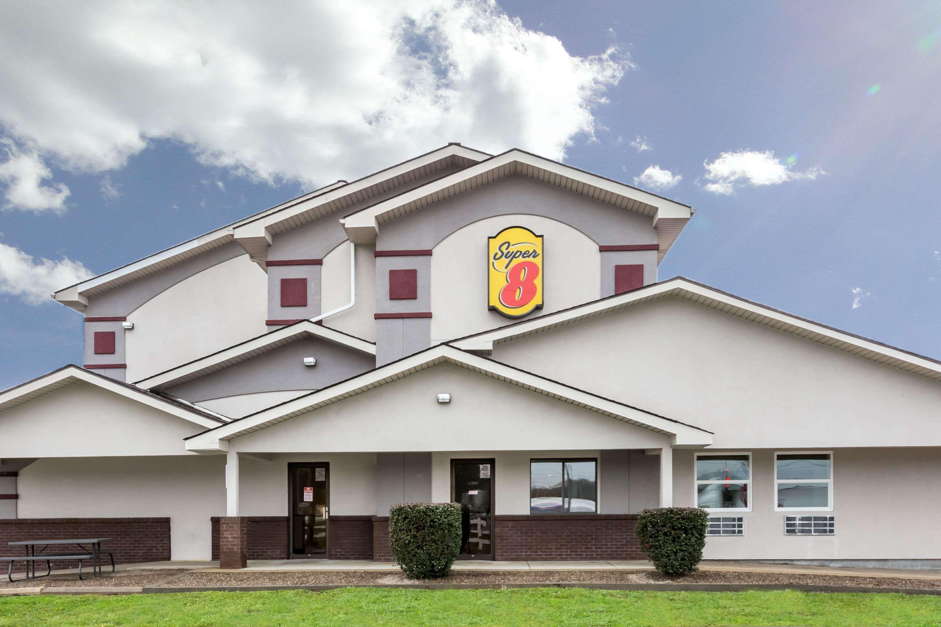 Super 8 by Wyndham Summersville Eksteriør billede