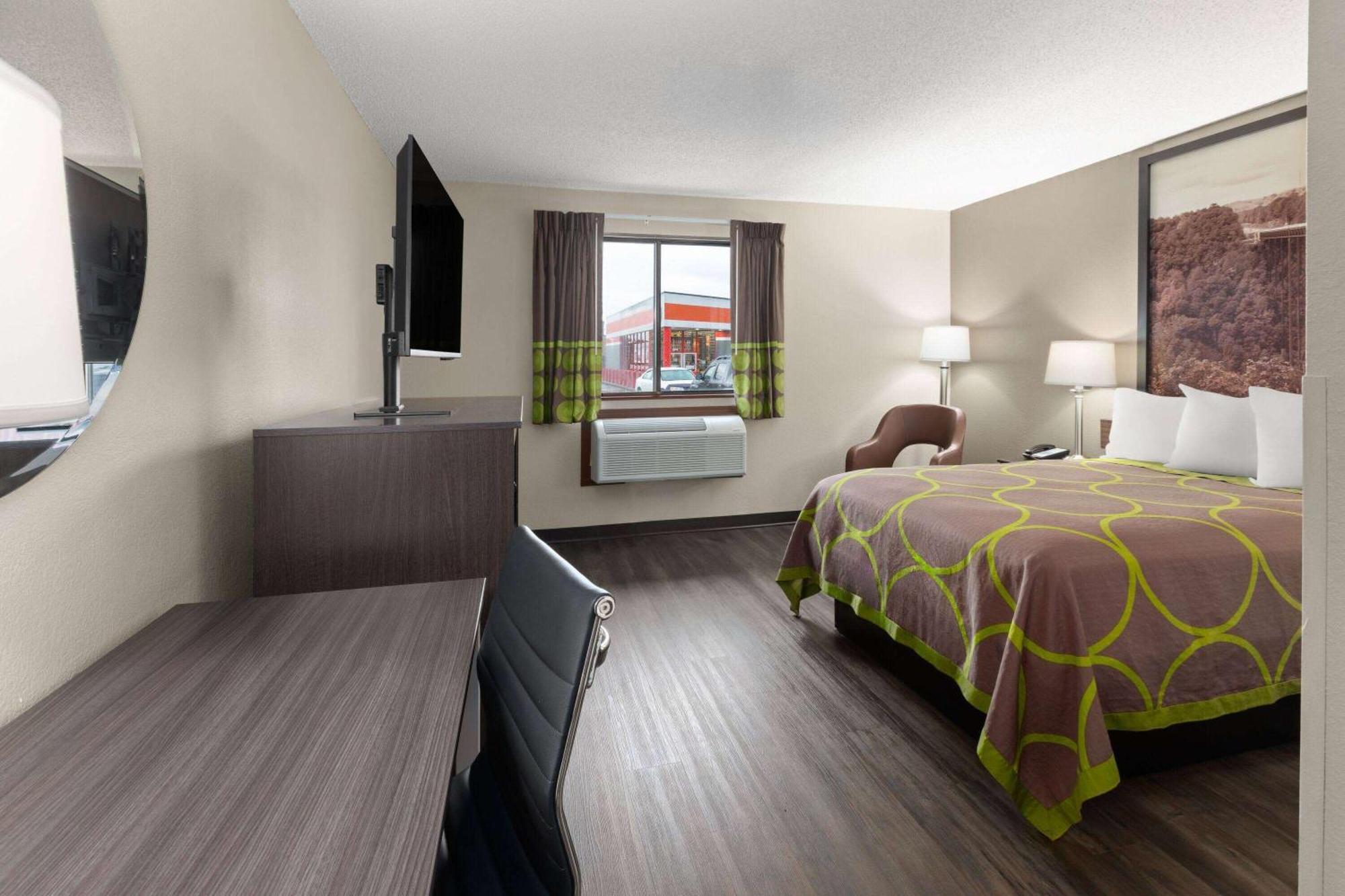 Super 8 by Wyndham Summersville Eksteriør billede